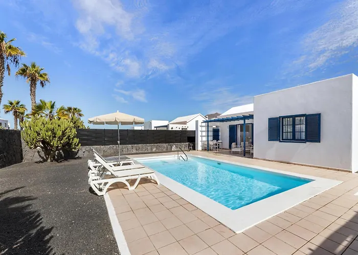 Lanzarote Volcan 10- Private Heated Pool Willa