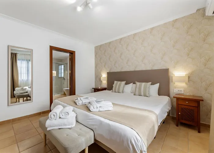 Lanzarote Volcan 10- Private Heated Pool *